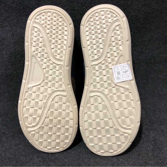 Skechers Diamondback Lo Boys Size 3 Relaxed Fit Memory Foam Sneaker Shoes - Picture 7 of 9